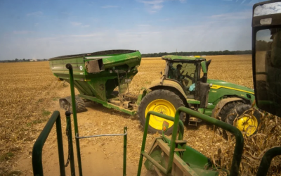 Trump afirma que ingresos arancelarios financiarán alivio para los agricultores de EE.UU.